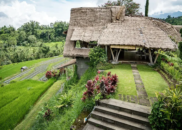 Village Above The Clouds Guest house 2*
